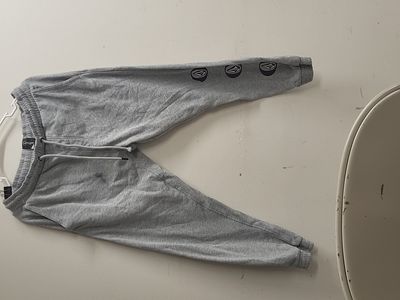 Men's mesium Volcome Stone sweat pants