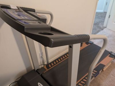Weslo Cadence 400 CS Treadmill - Older Model, Good Working Condition