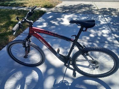 21" XL Specialized Hardtail Mountain Bike - 24 Speed - Excellent Condition!