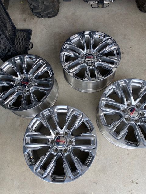 2021 GMC YUKON 275/R60/20