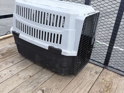 Large Kennel in great working condition