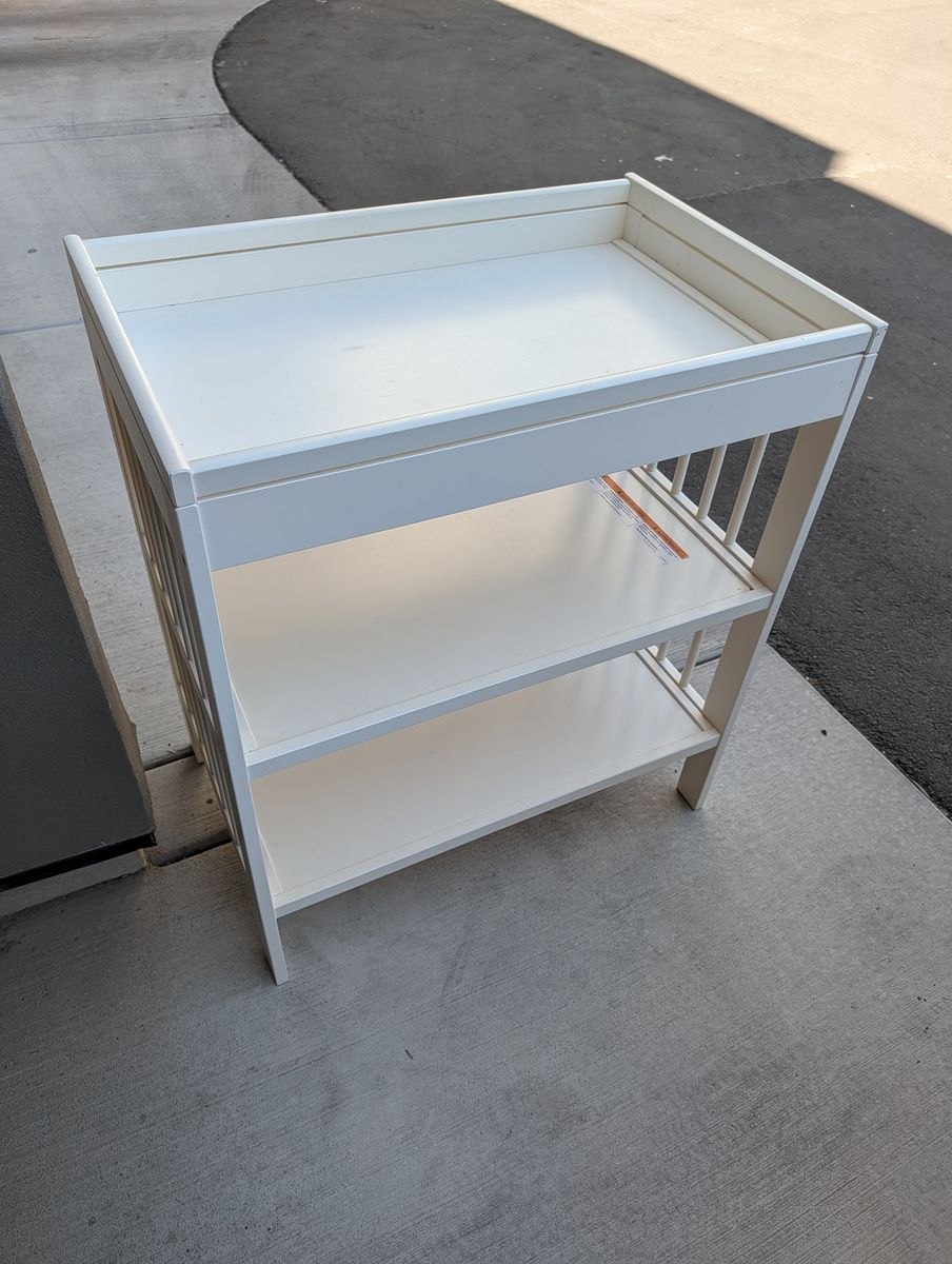 Baby changing table
