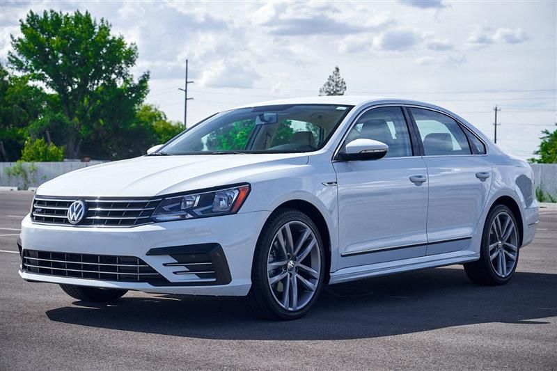 2017 Volkswagen Passat 1.8T R-Line