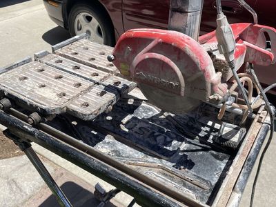 Husky Portable Wet Tile Saw with Stand - Durable & Powerful for Tile Projects