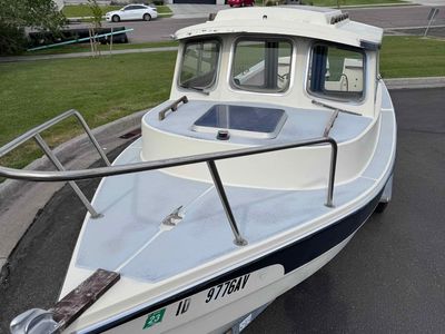 1985 C-Dory 22 with trailer, runs, fish finder, downriggers