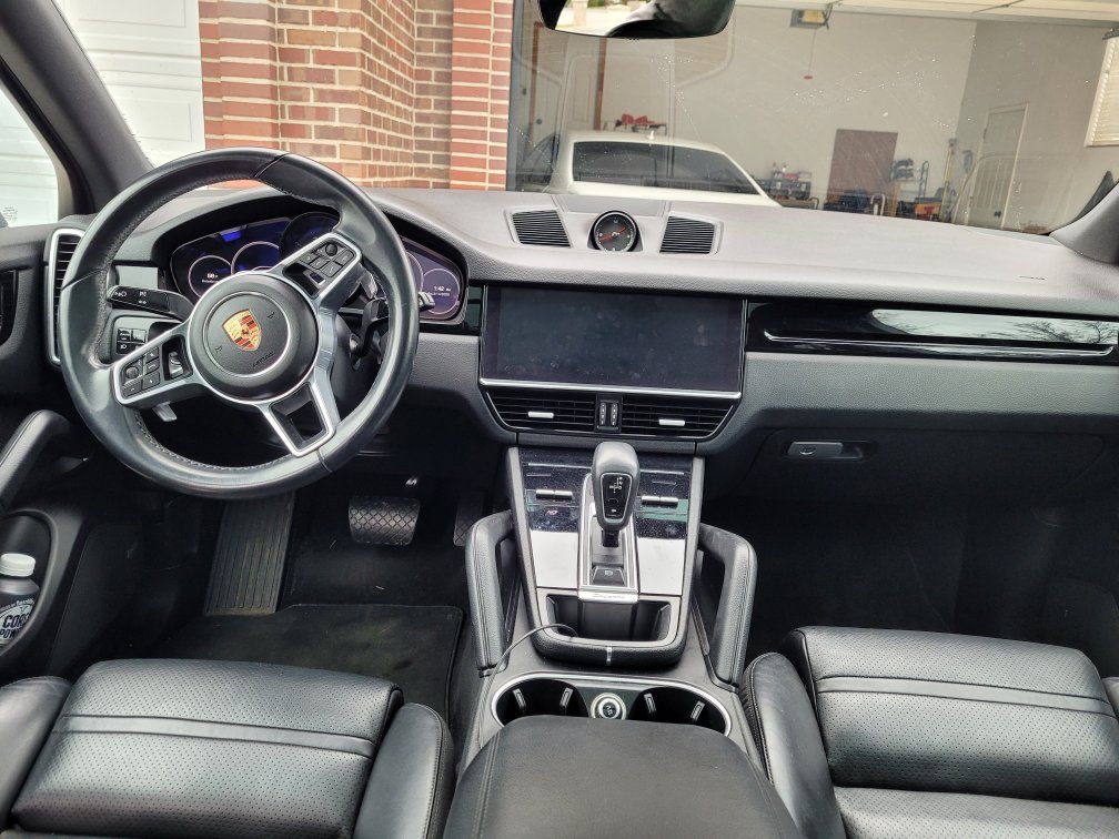 2019 Porsche Cayenne Base