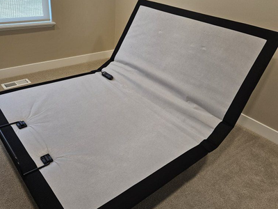 MotoSleep Queen adjustable base bed
