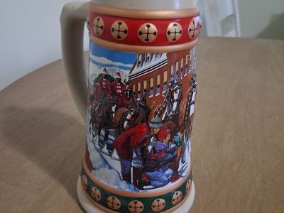 Budweiser 1995 Holiday Hometown Stein Collection Clydesdale Christmas Beer Mug