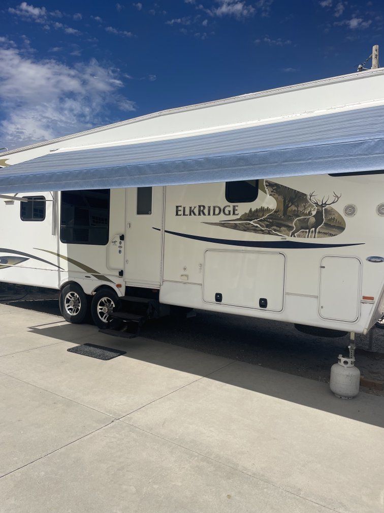 Heartland Elkridge 5th Wheel Travel Trailer