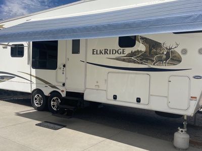 Heartland Elkridge 5th Wheel Travel Trailer