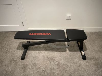 Ajustable weight bench
