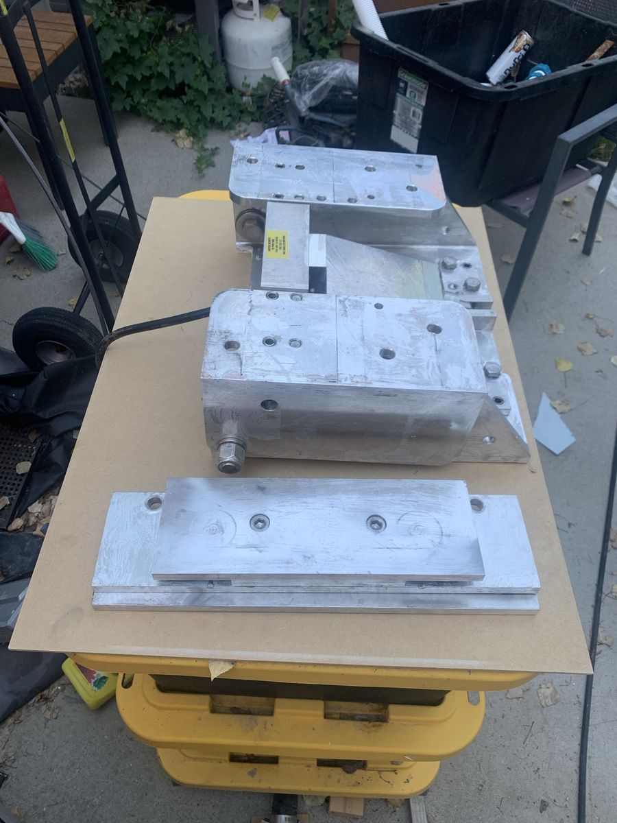 Outboard motor tilt and trim unit. CNC T130.