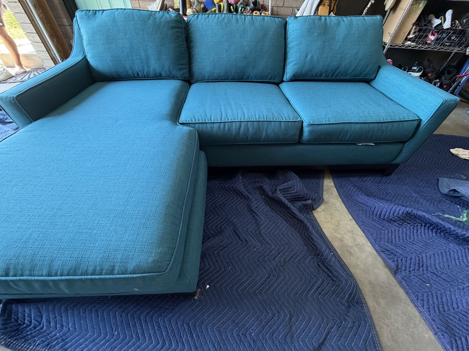 L shaped Couch (reversible direction)