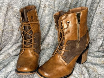 Women's Pierre Dumas Ankle Boots/Booties - Size 8