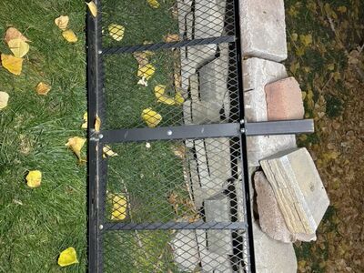 Hitch-Mounted Cargo Carrier / Travel Rack