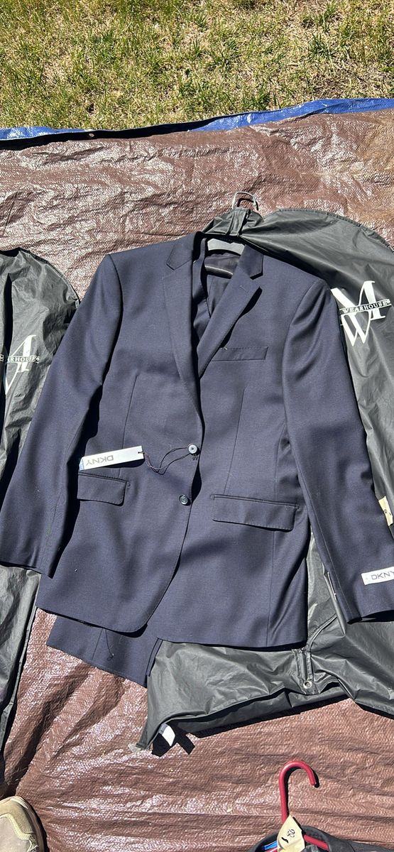 Brand New 100% Wool Navy Suit