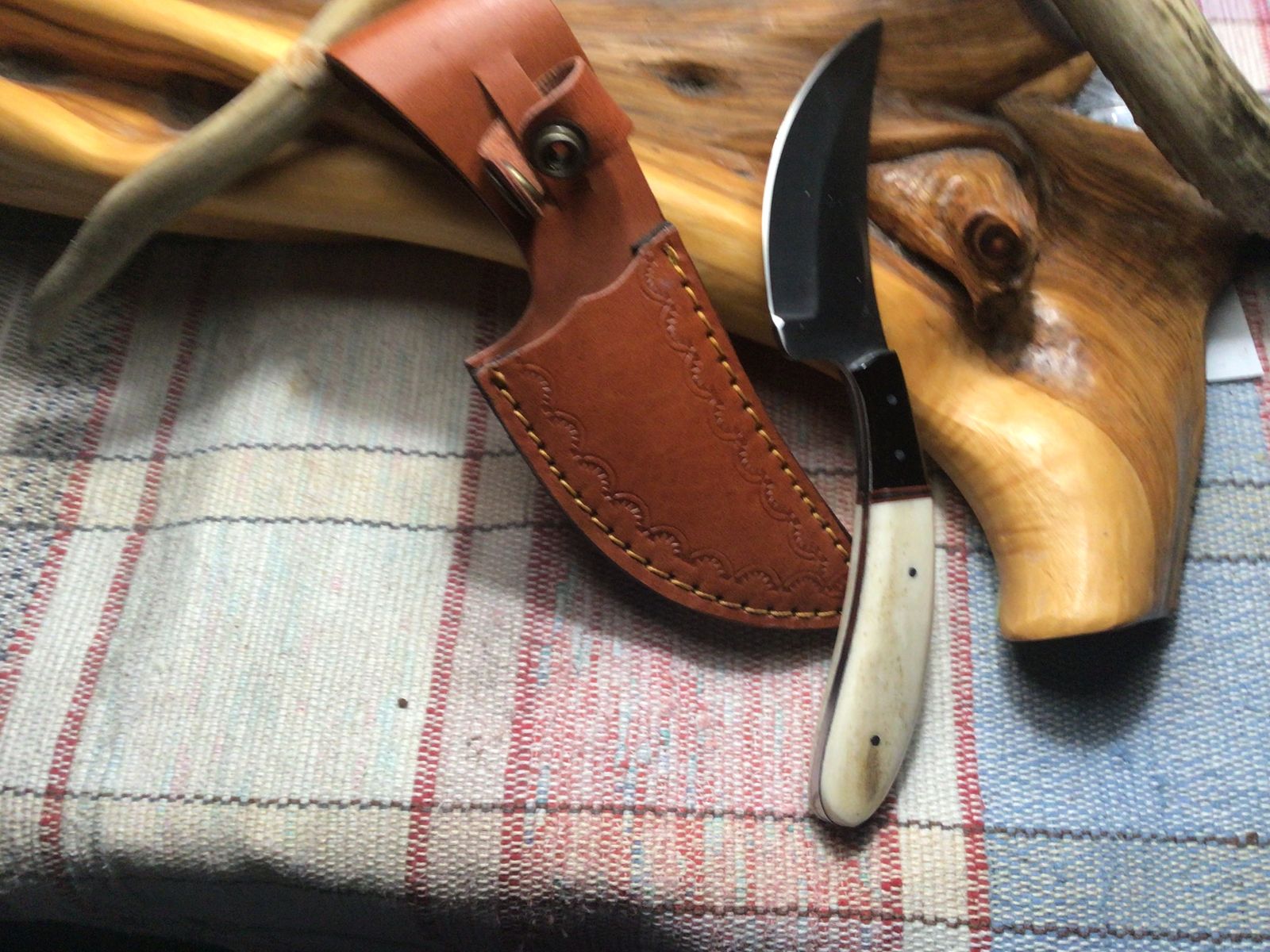 Bone handel Skinner knife.