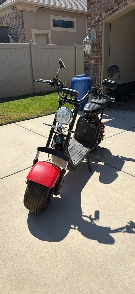 Harry Electric Dumber Scooter Red/Black with Dual Seat and Backrest