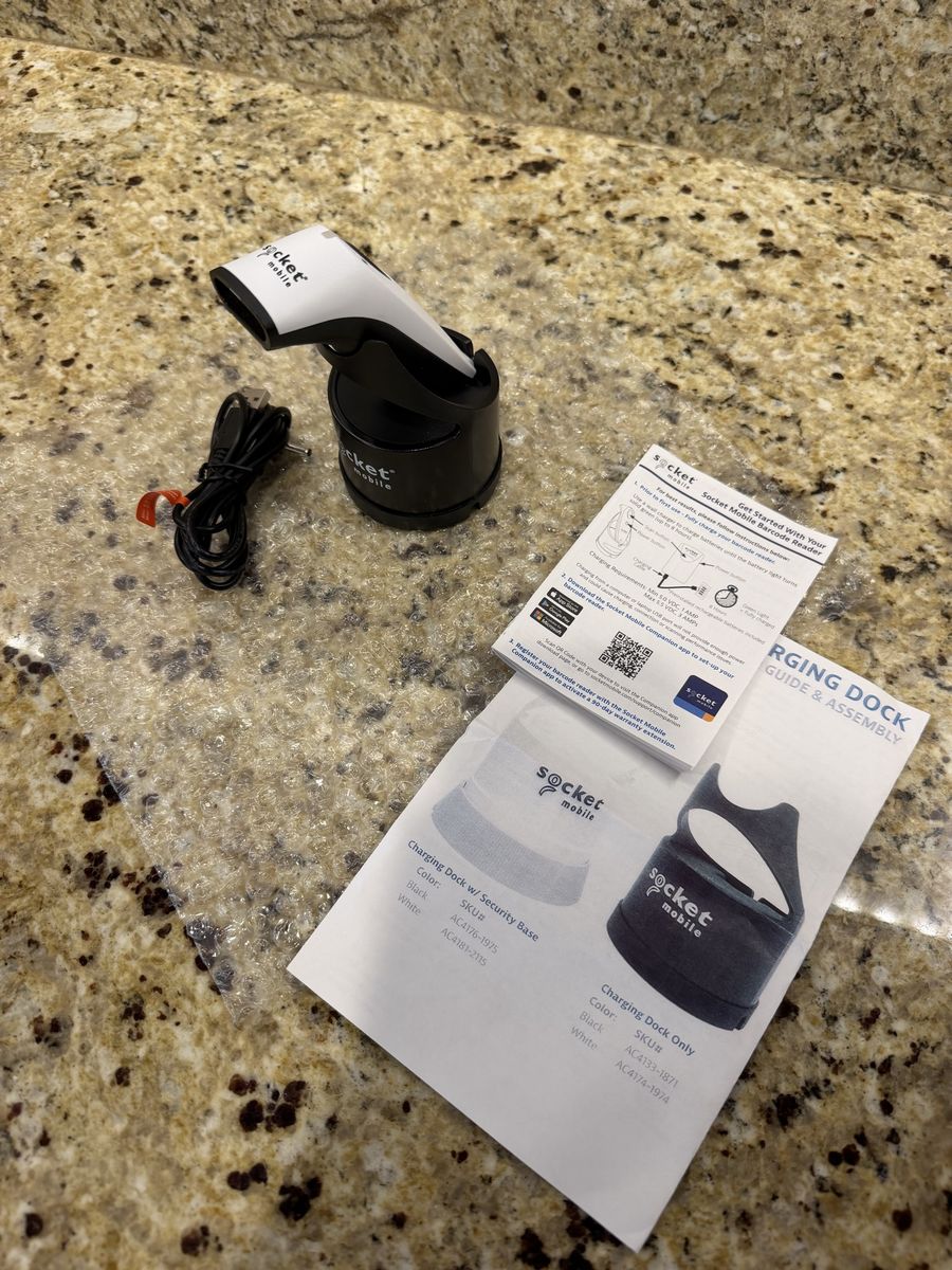 Socket Mobile S700 Bluetooth Barcode Scanner with Charging Dock