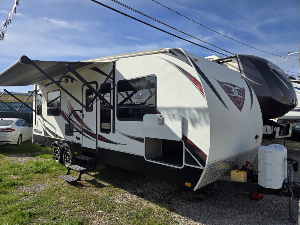 2014 Keystone Fuzion 260 Toy Hauler