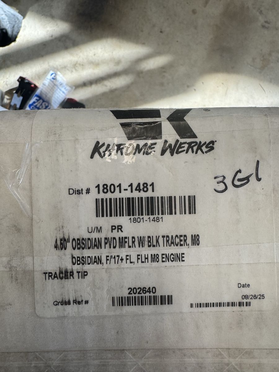 Khrome Werks 4.5" Obsidian PVD Mufflers with Black Tracer Tips for '17+ FL M8 Engine