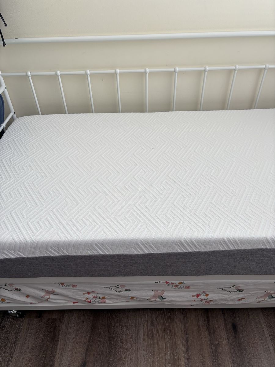 8” gel memory foam twin mattress