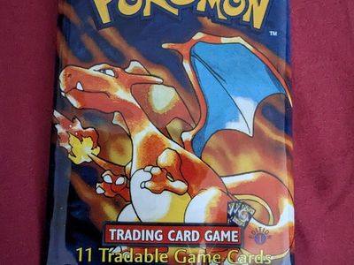 1999 Pokemon Base Set 1st Edition Charizard Booster Pack Sealed Wizards of the Coast