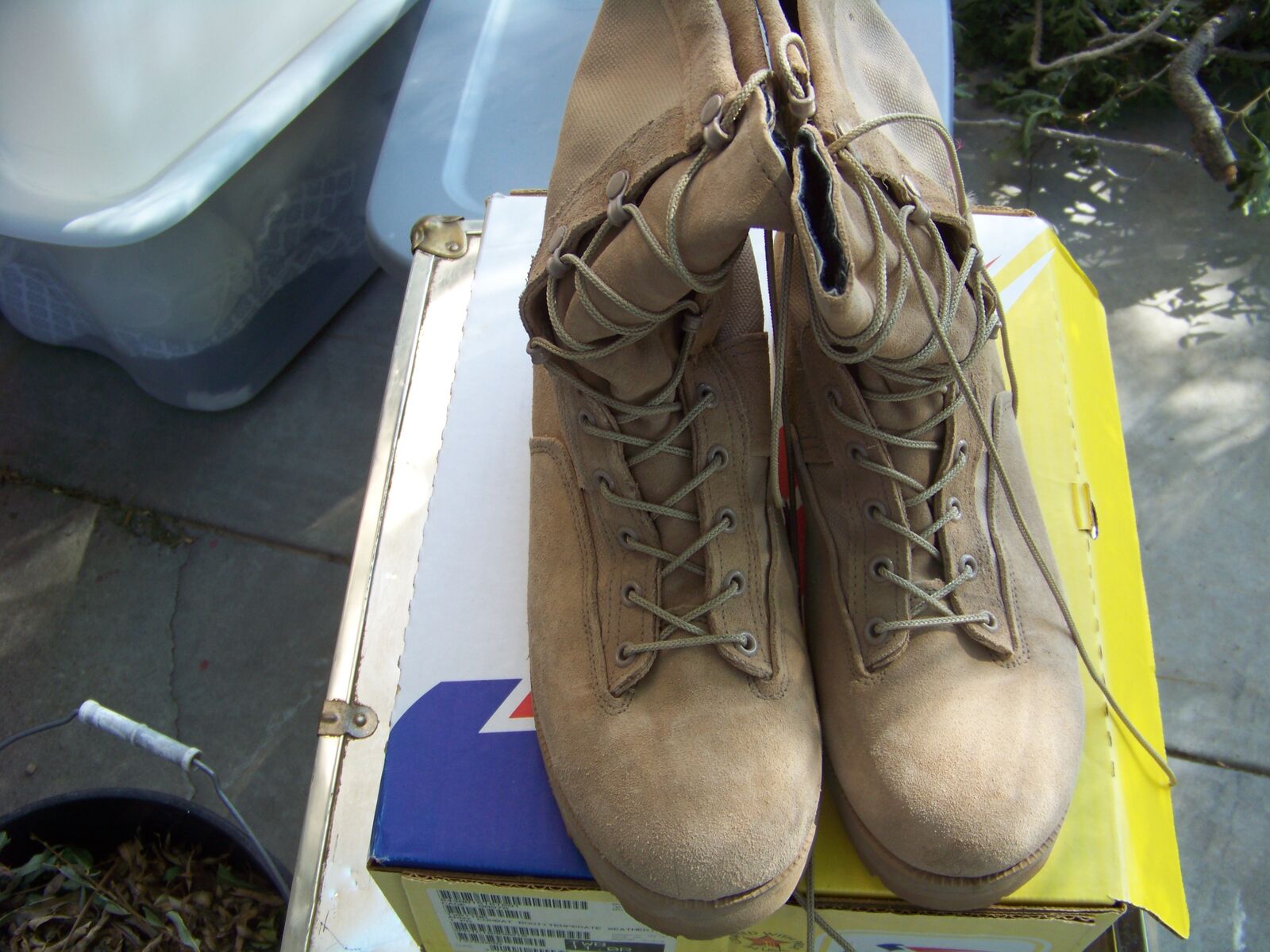 New  size 11 combat boots