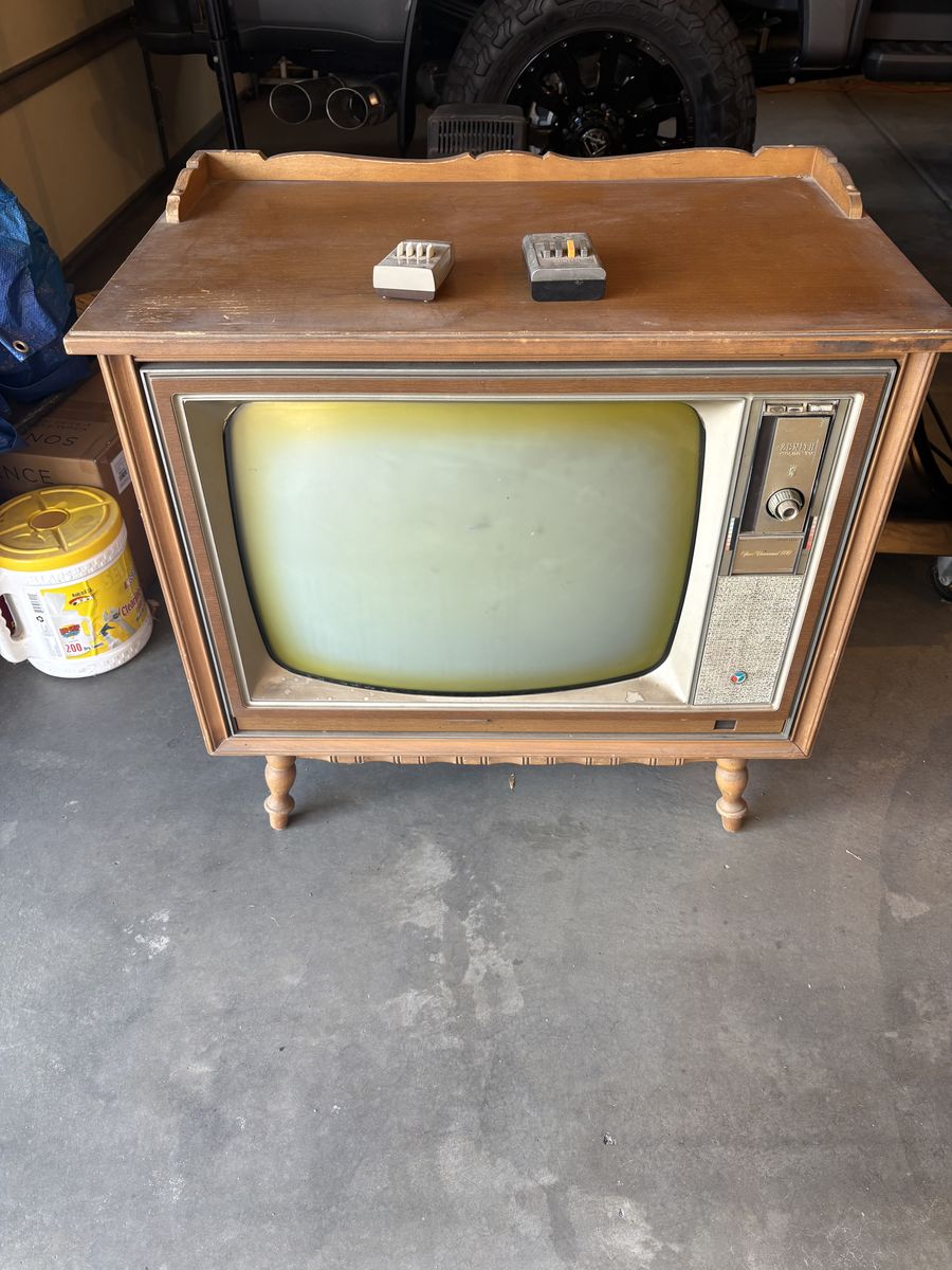 Vintage Zenith color tv