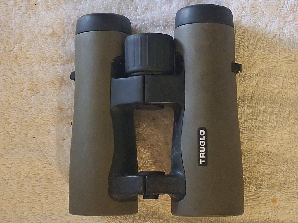 truglo 10x42 binoculars