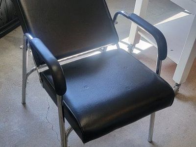 Black Upholstered Chrome Frame Salon Chair - Sturdy and Comfortable