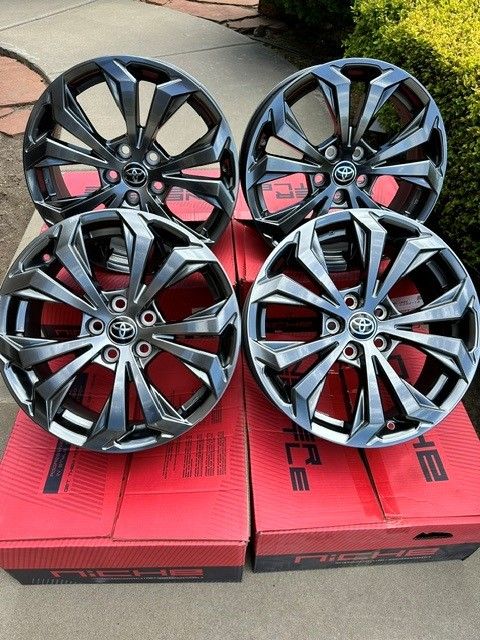 Toyota RAV4 18" OEM Wheel Rims (4 Each) /$400 (OBO)