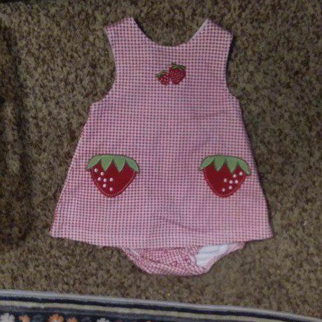 FUN IN THE SUN ALL WEEK..7 SUNNY OUTFITS.. 12 MOS