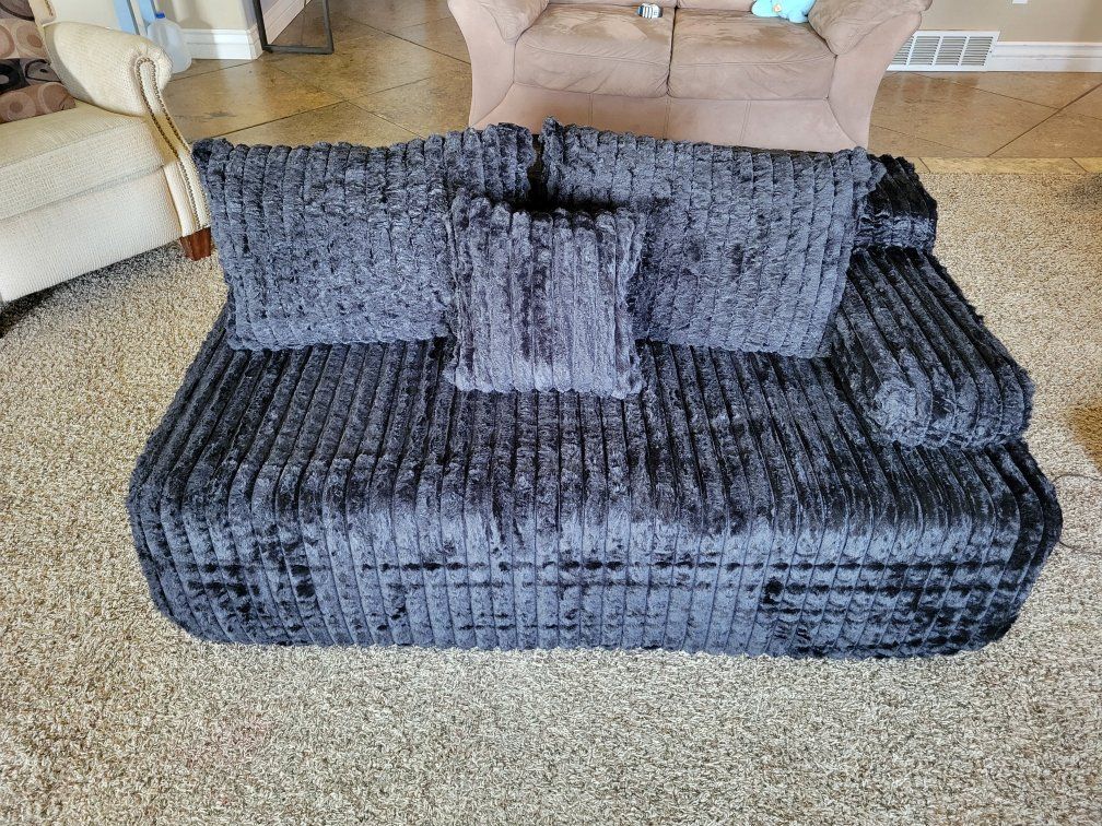 NEW Ribbed Faux Fur Chaise Lounge