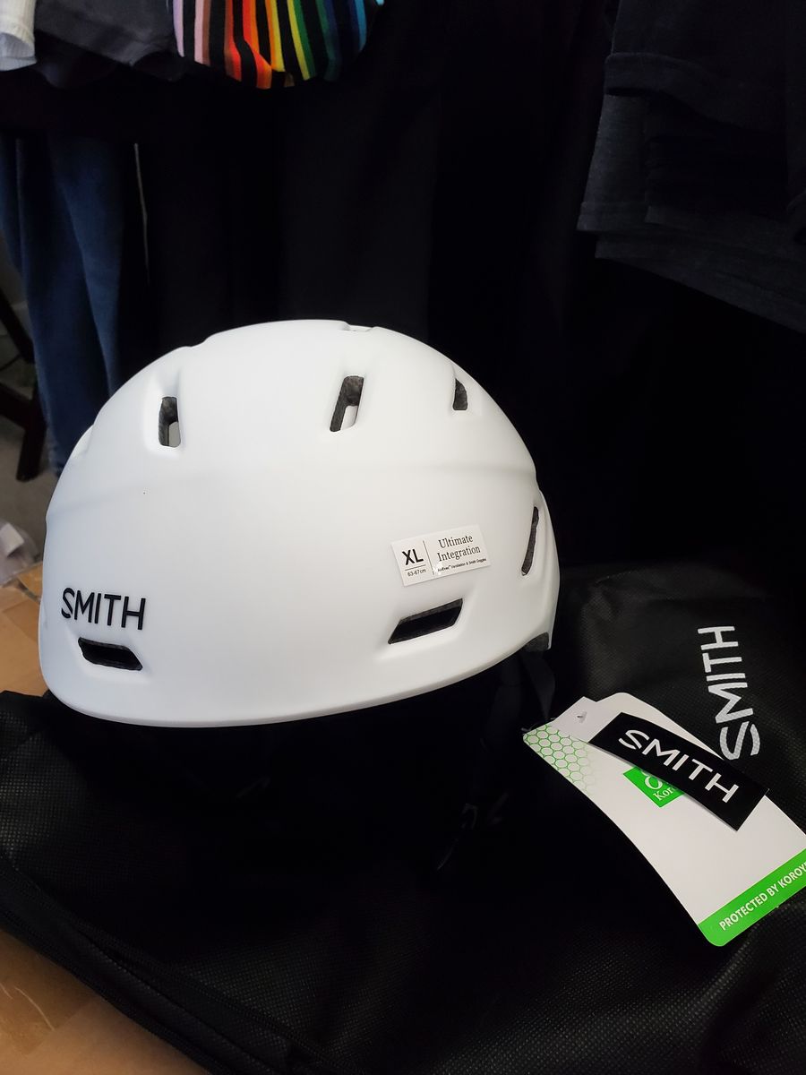 Smith Mission ski helmet white