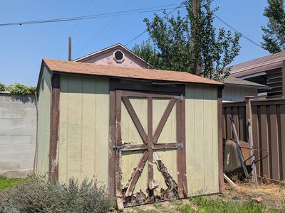 FREE 10 x 8 SHED with Interior Shelfing