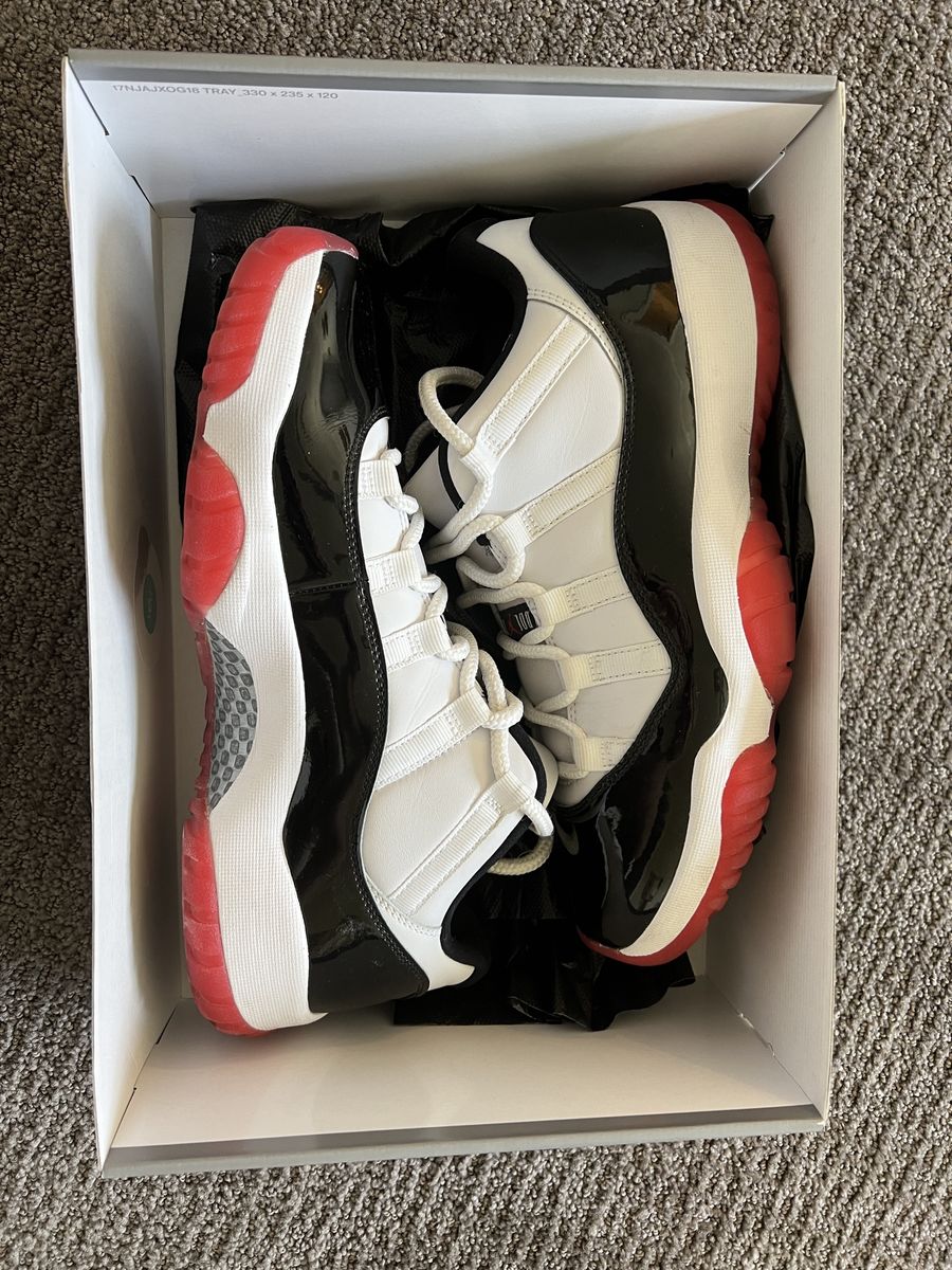 Jordan 11 Bred Low Size 9.5
