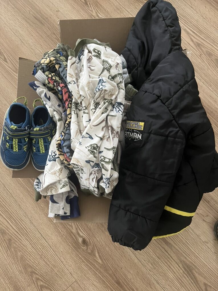 Free Boys Size 4-5 Clothing