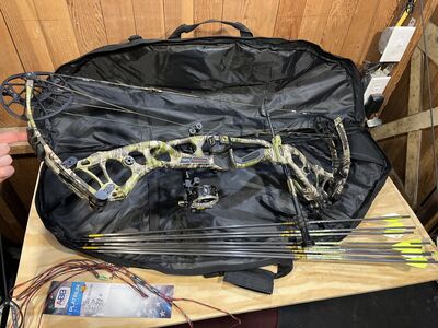 Hoyt RX-4 Ultra Carbon