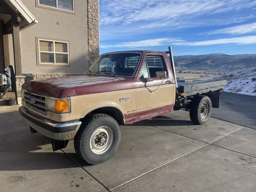 Ford 1989 F250 Xlt Lariat Pick Up Truck