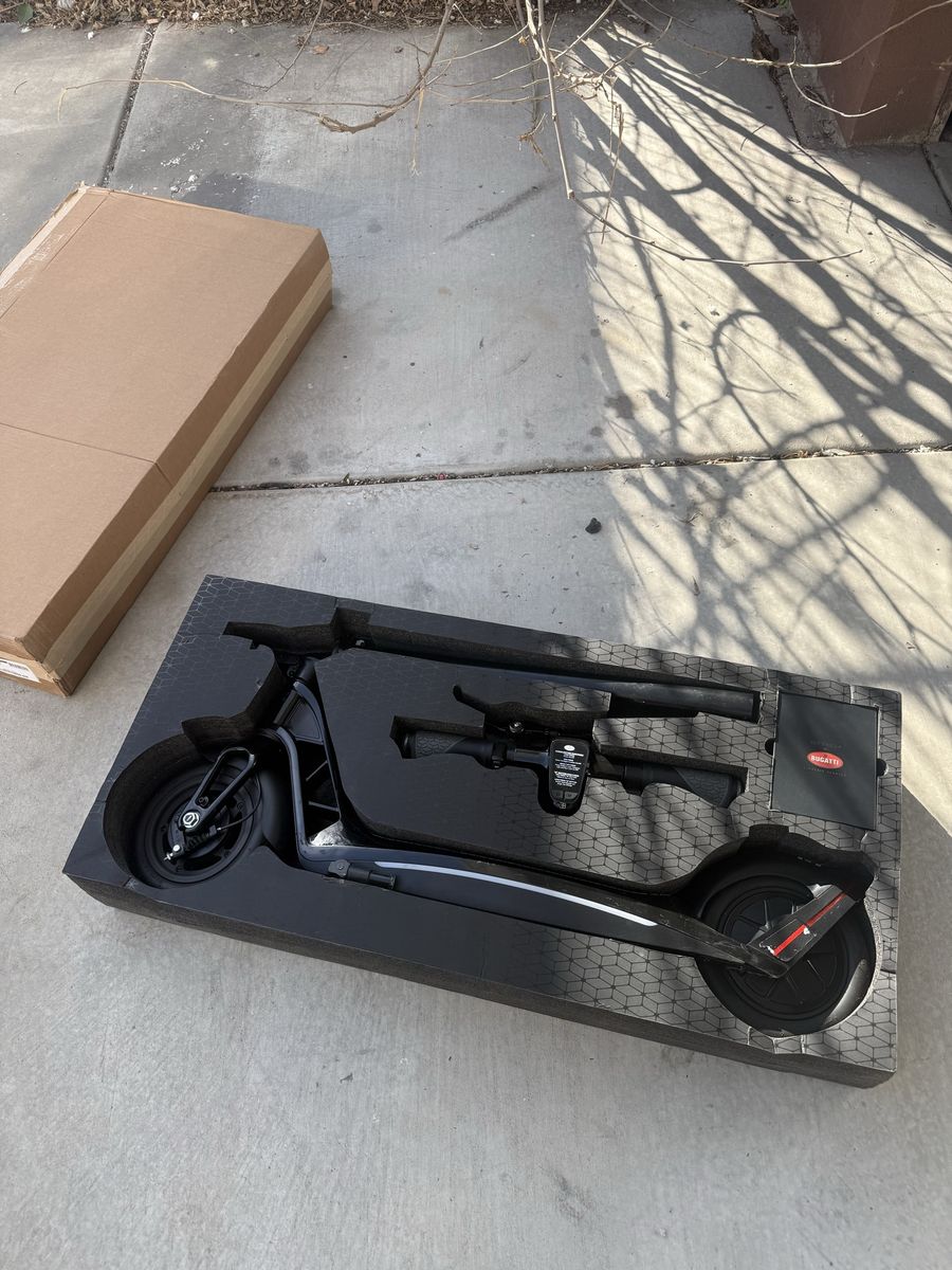 Bugatti 9.0 Electric Scooter Black Foldable with Box