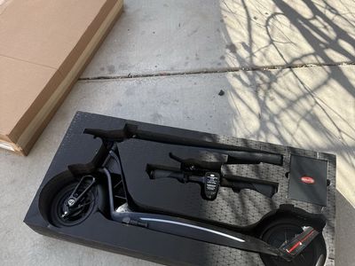 Bugatti 9.0 Electric Scooter Black Foldable with Box