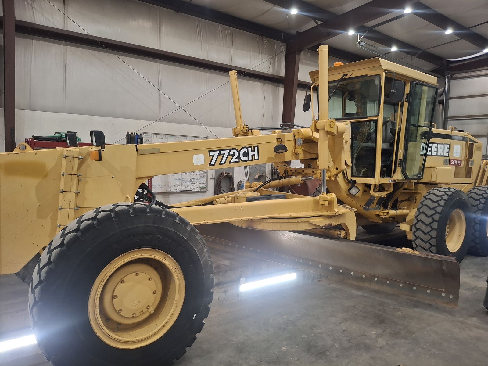 John Deere 772CH