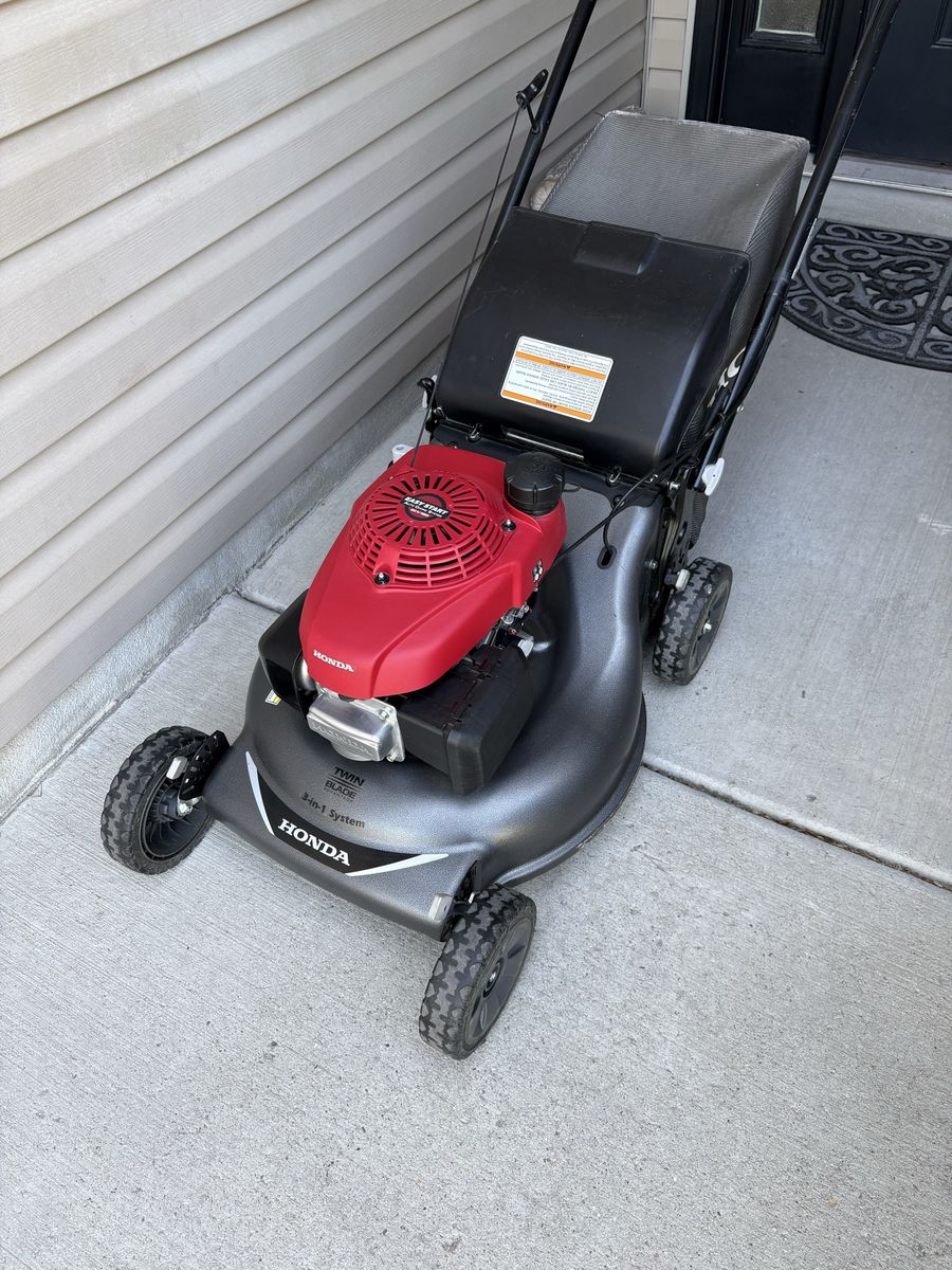 Honda HRR216 ( NEW CONDITIONS )