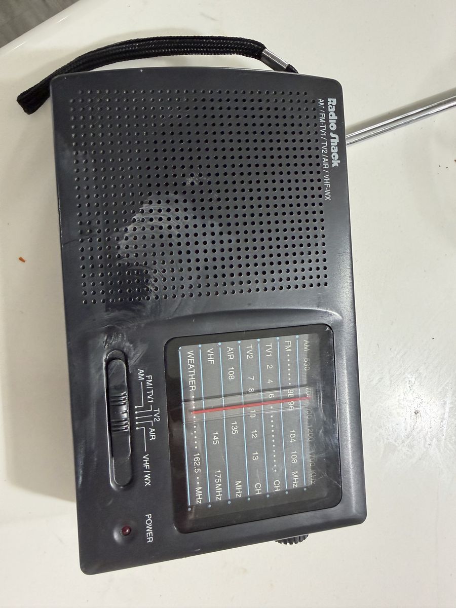 RadioShack Portable Multiband Radio Model 12-456 AM FM TV Air VHF WX Weather Band