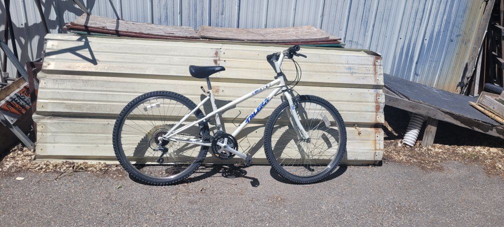 Girls mountain bike