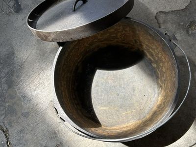 18 quart Dutch oven