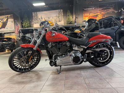 2026 Harley-Davidson® Breakout Blood Orange - UHD