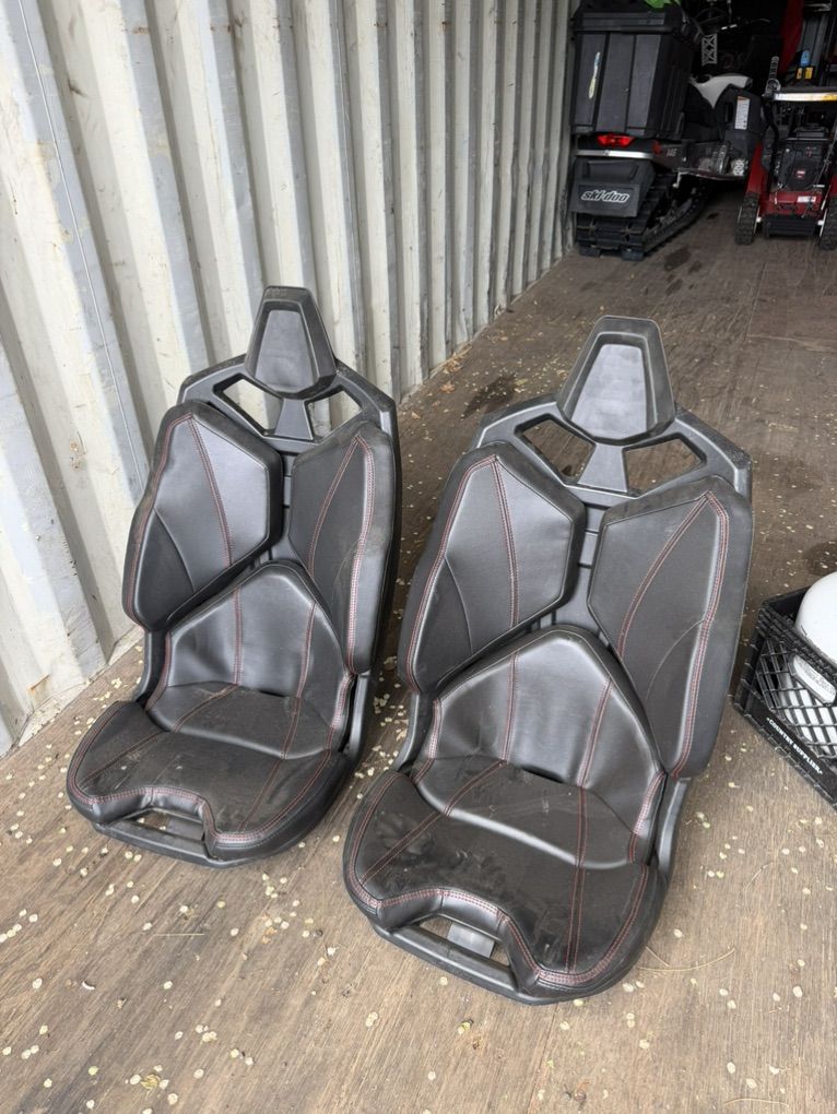 Polaris pro Seats
