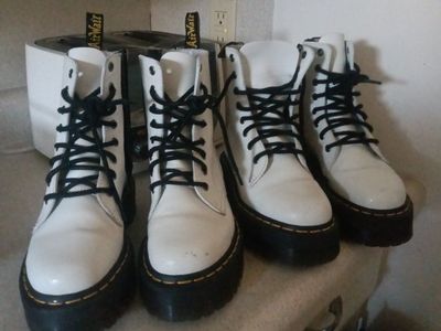 Dr. Martens White Platform Boots - US Women's 7/8, Men's 5/6